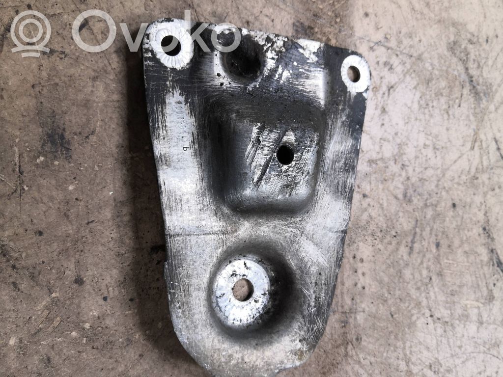 Engine mounting bracket   8D0399541B