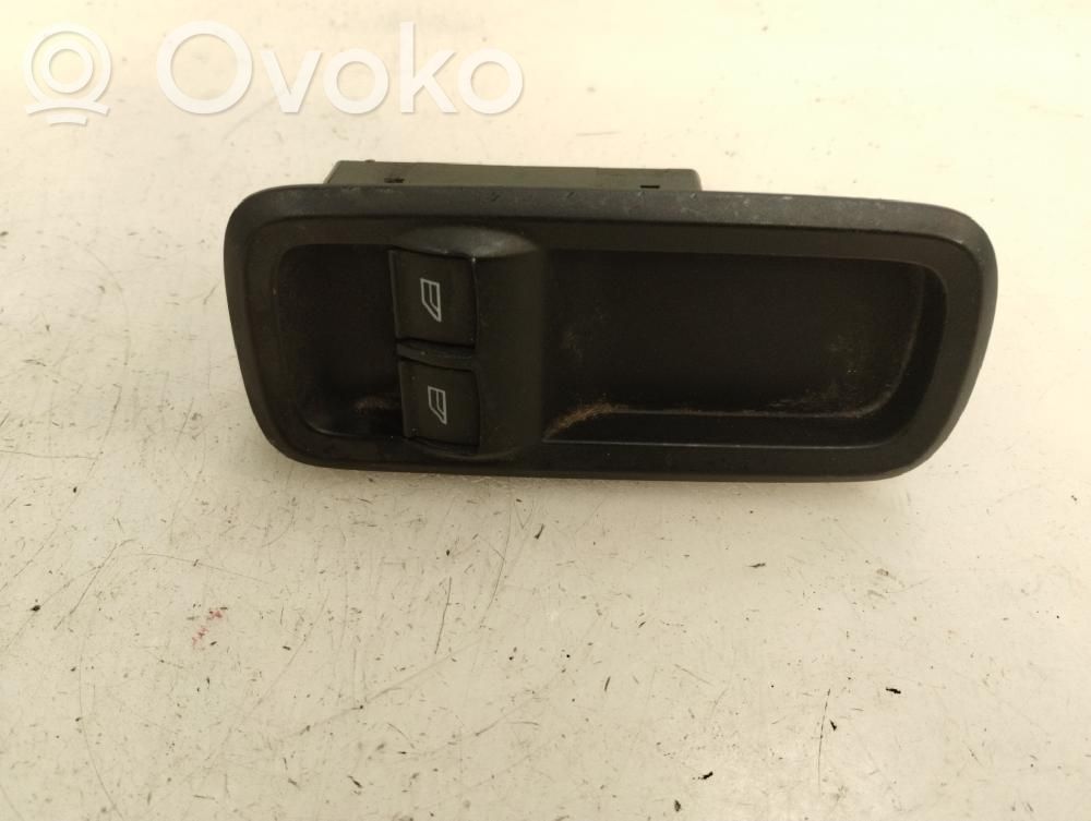 Interruptor del elevalunas eléctrico   8A6T14A132AC