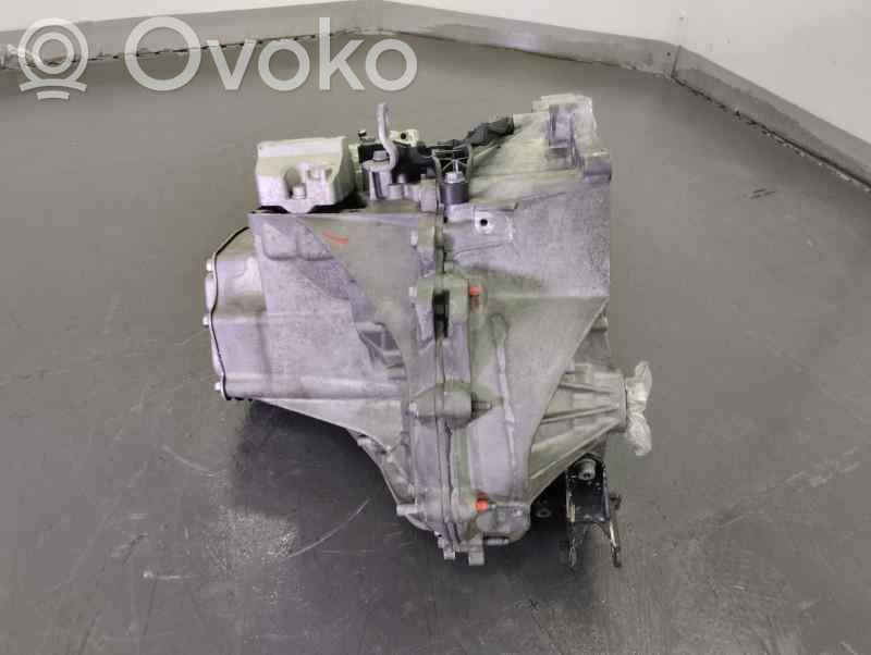 Peugeot 2008 I Scatola del cambio manuale a 5 velocità