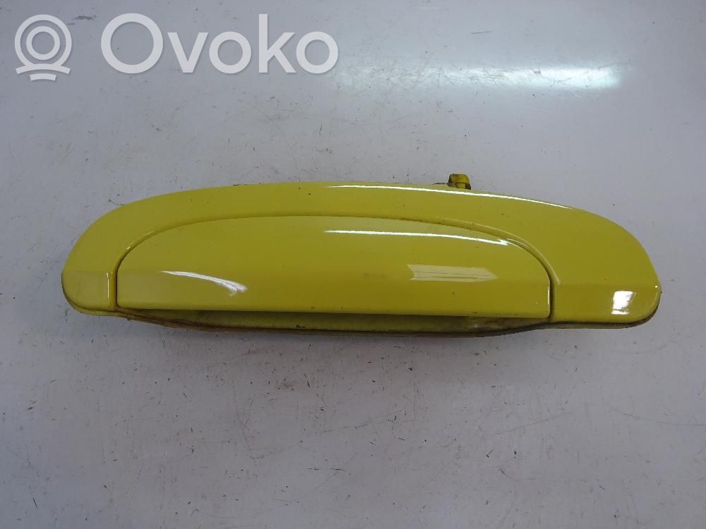 Manecilla externa puerta trasera