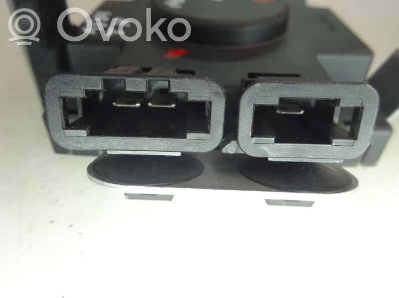 Muut ohjainlaitteet/moduulit   8P0035225
