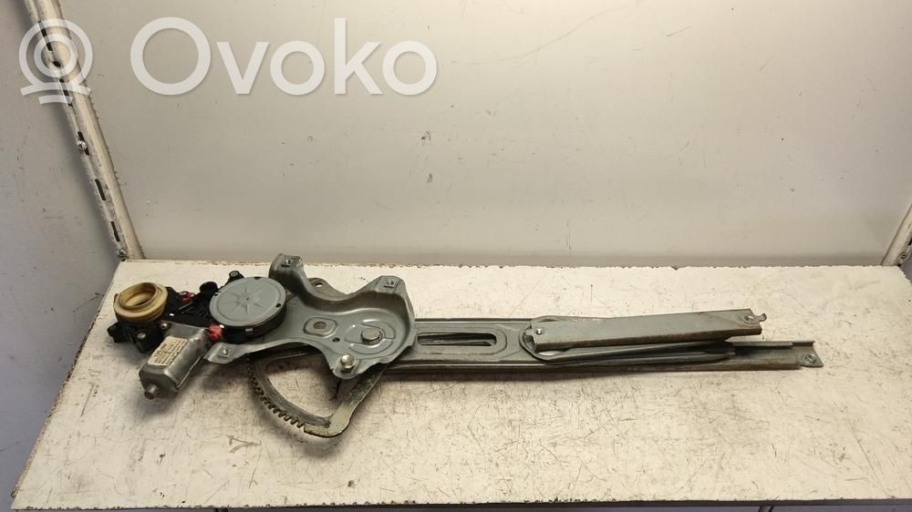 Toyota Yaris Regulador de puerta delantera con motor 