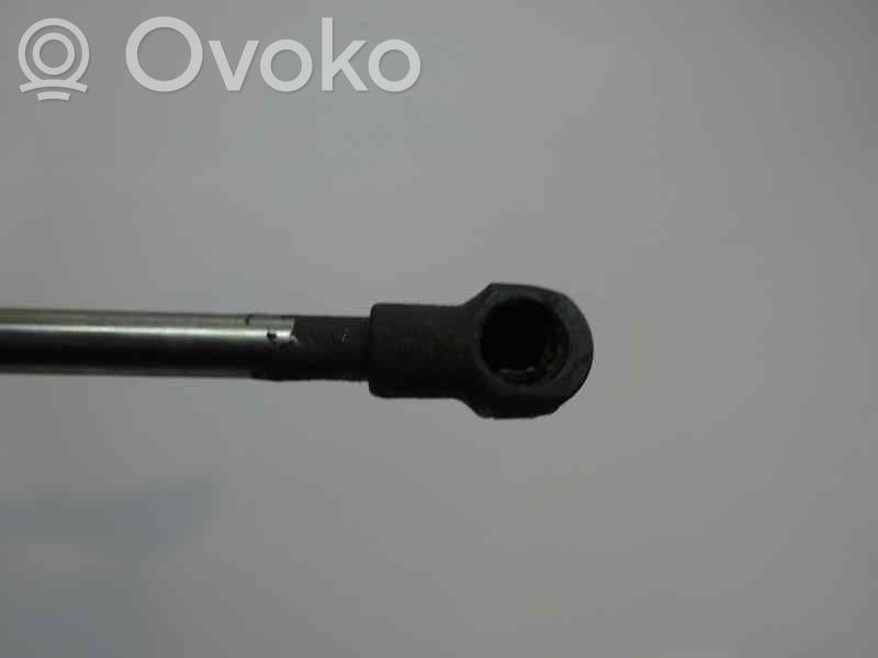 Volkswagen Polo Amortizor capotă motor 