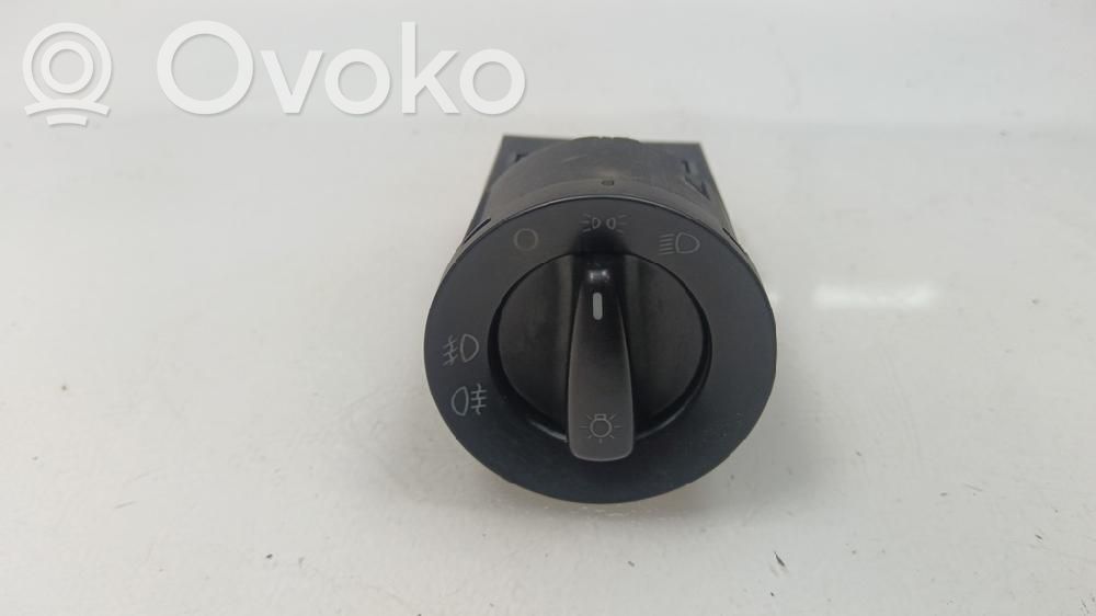 Interruptor de luz   1C0941531A