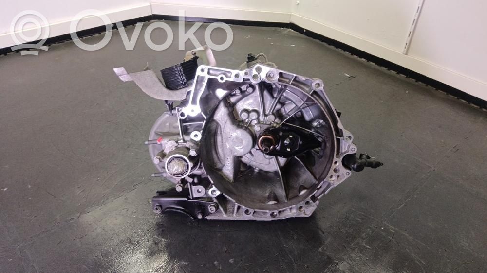 Citroen C4 Cactus Cutie viteze manuală cu 5 trepte