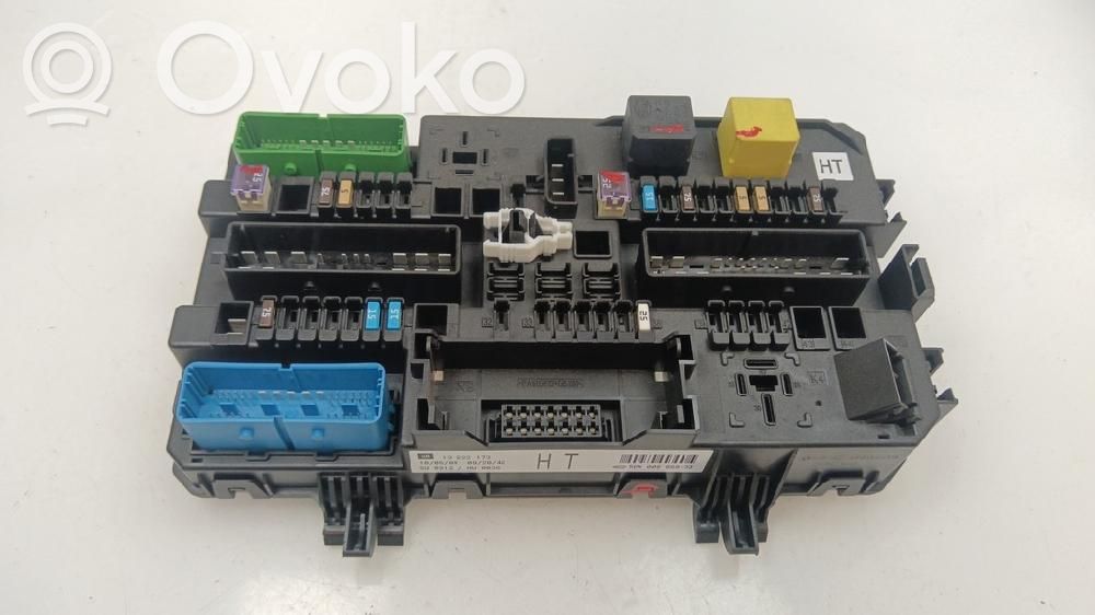 Opel Astra H Module de fusibles