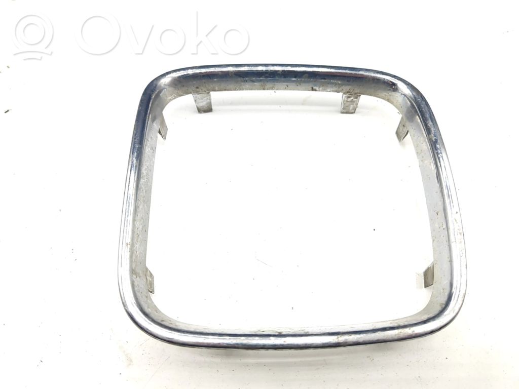 BMW 5 E34 Front bumper upper radiator grill 