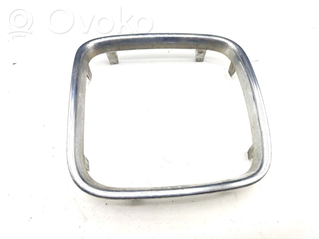 BMW 5 E34 Front bumper upper radiator grill 