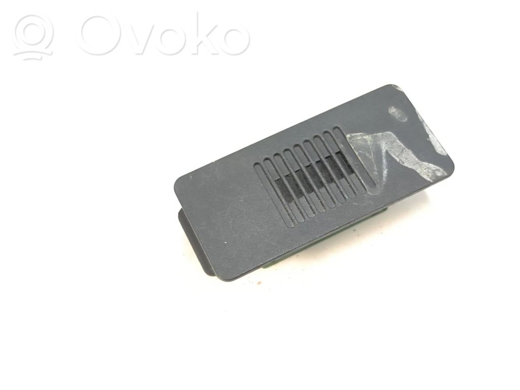 Mikrofoni (bluetooth/puhelin)   84318374075