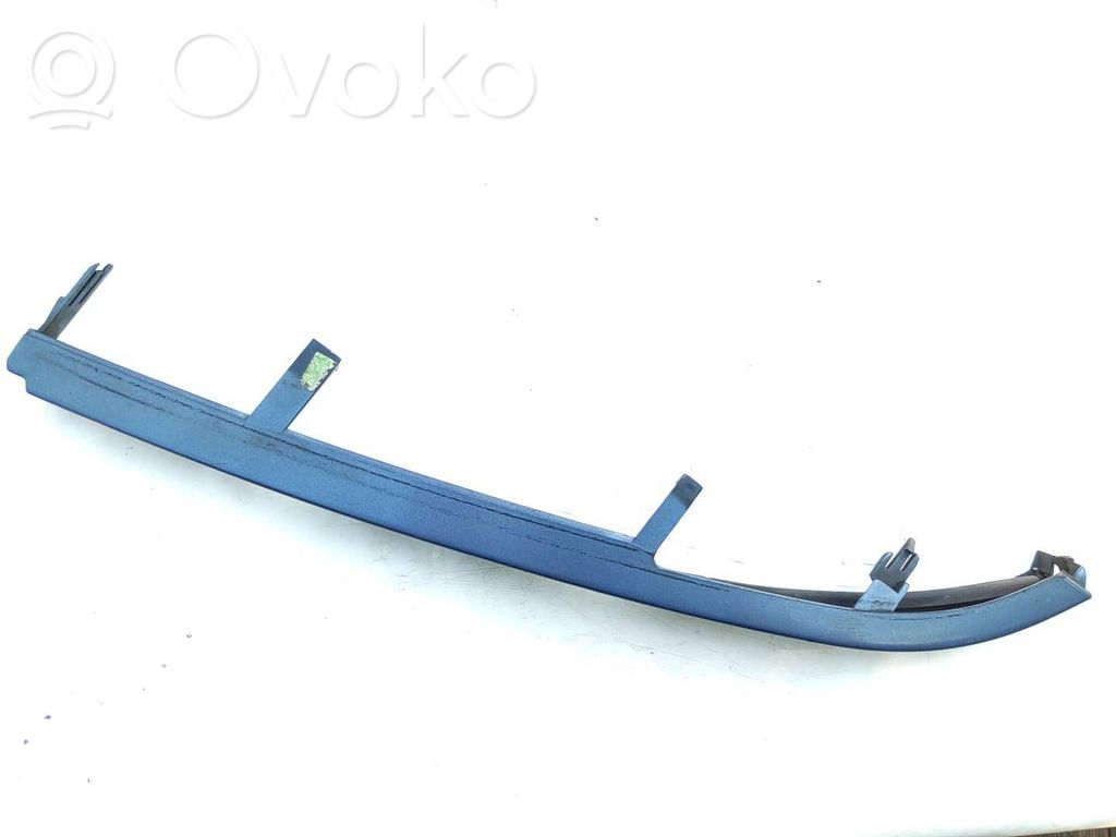 Under headlight/headlamp trim   8208482