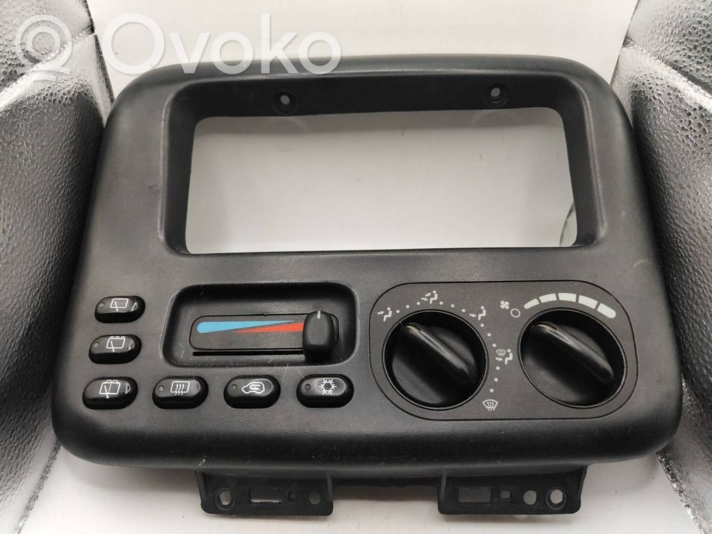 Chrysler Voyager Climate control unit 