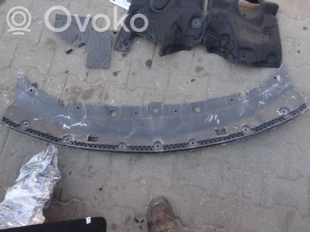 BMW 2 F45 Muu alustan osa 