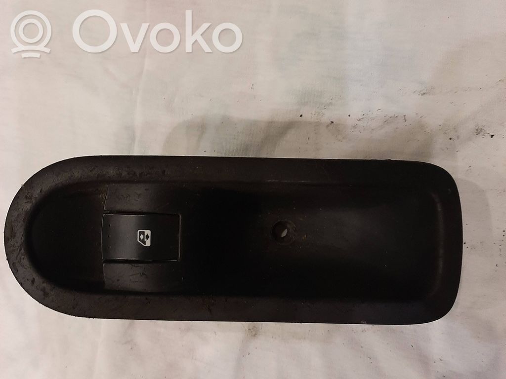 Renault Megane II Electric window control switch 