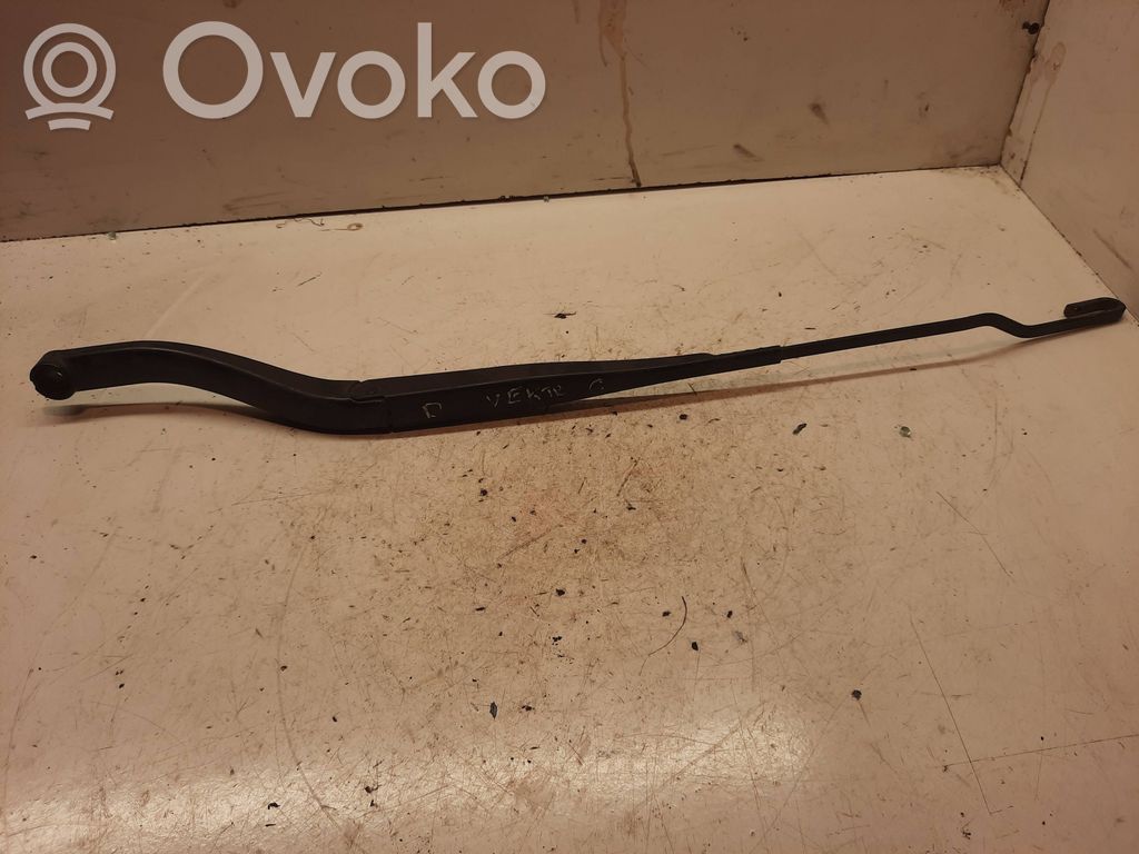 Opel Vectra C Front wiper blade arm 