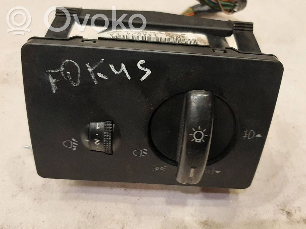 Light switch   4M5T13A024EA
