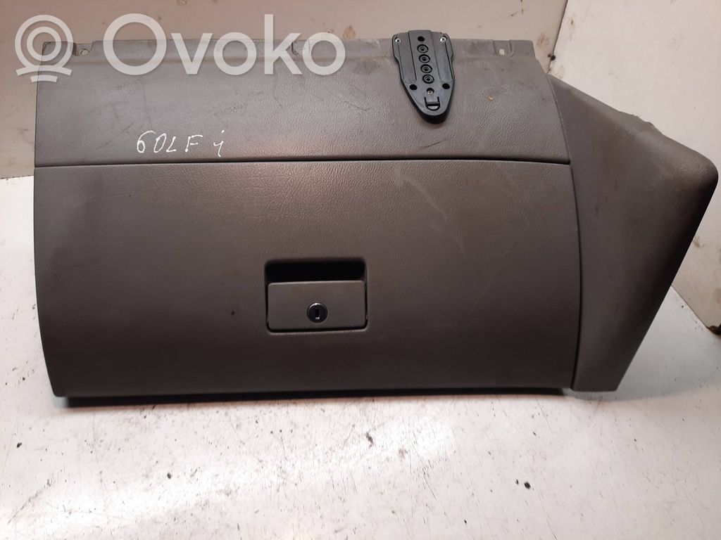 Volkswagen Golf IV Handschuhfach 
