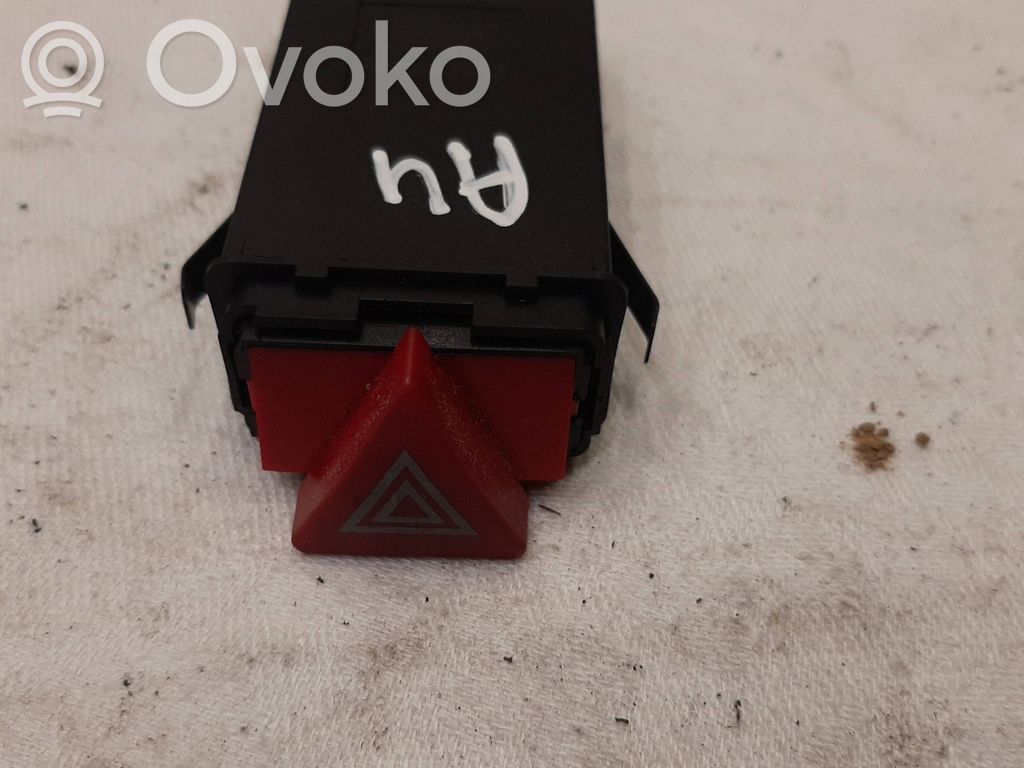 Botón interruptor de luz de peligro   6900H34