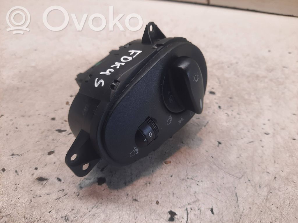 Ford Focus Light switch 