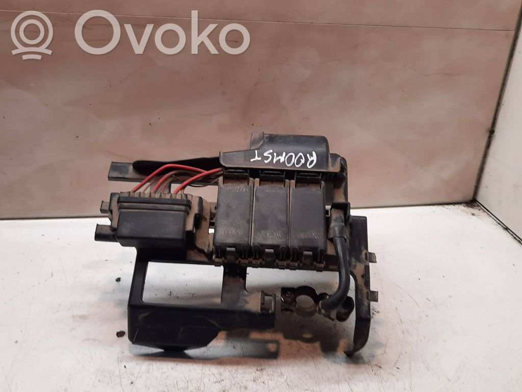 Skoda Roomster (5J) Wiązka przewodów dodatnich 