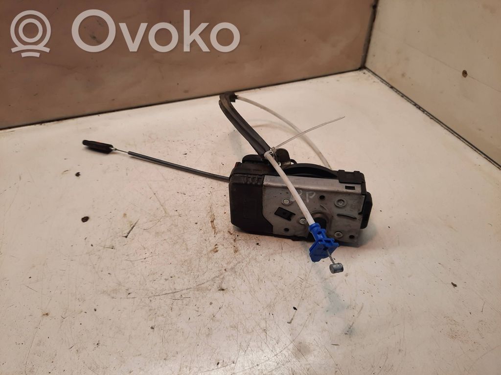 Opel Zafira A Front door lock 