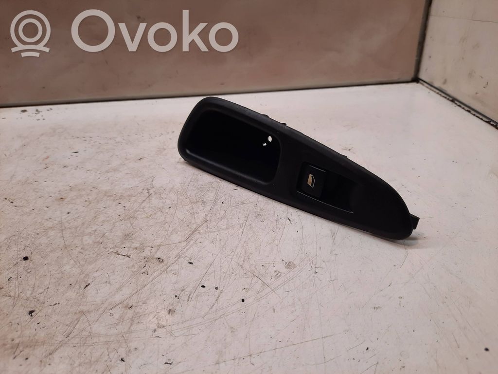 Peugeot 308 Electric window control switch 