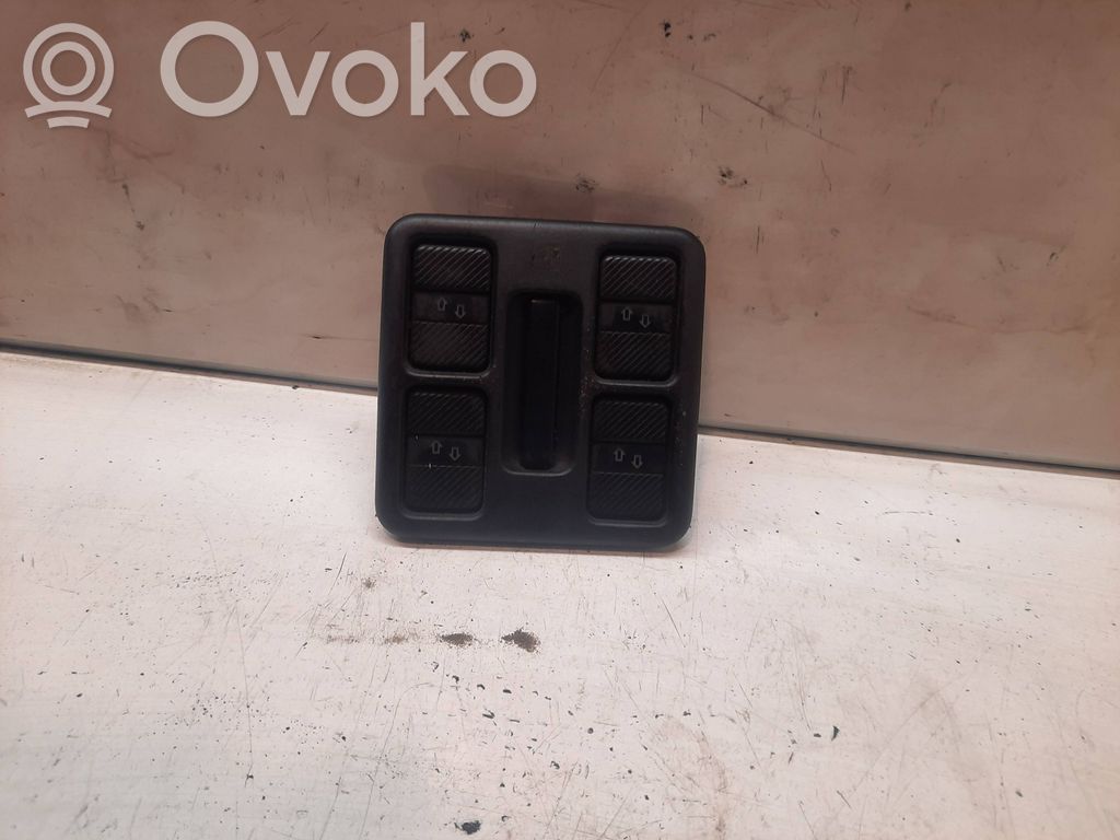 Volkswagen PASSAT B3 Przyciski szyb 