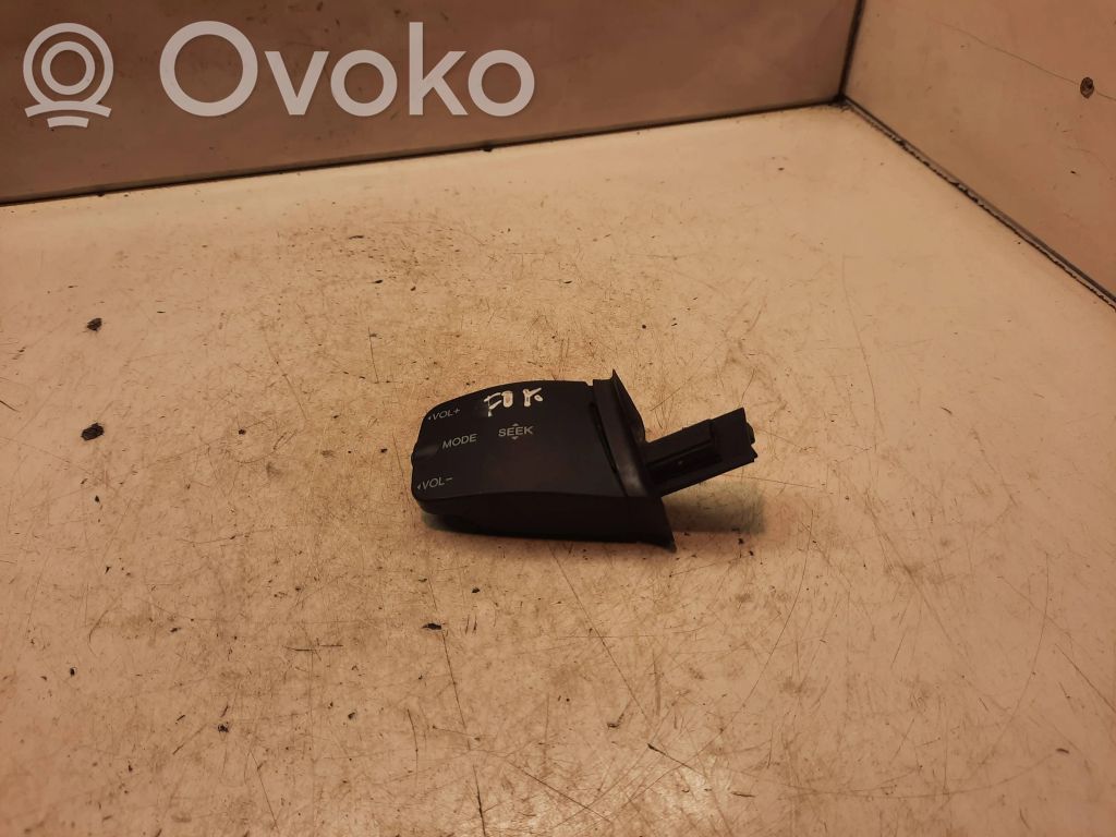 Ford Focus Sound control switch 