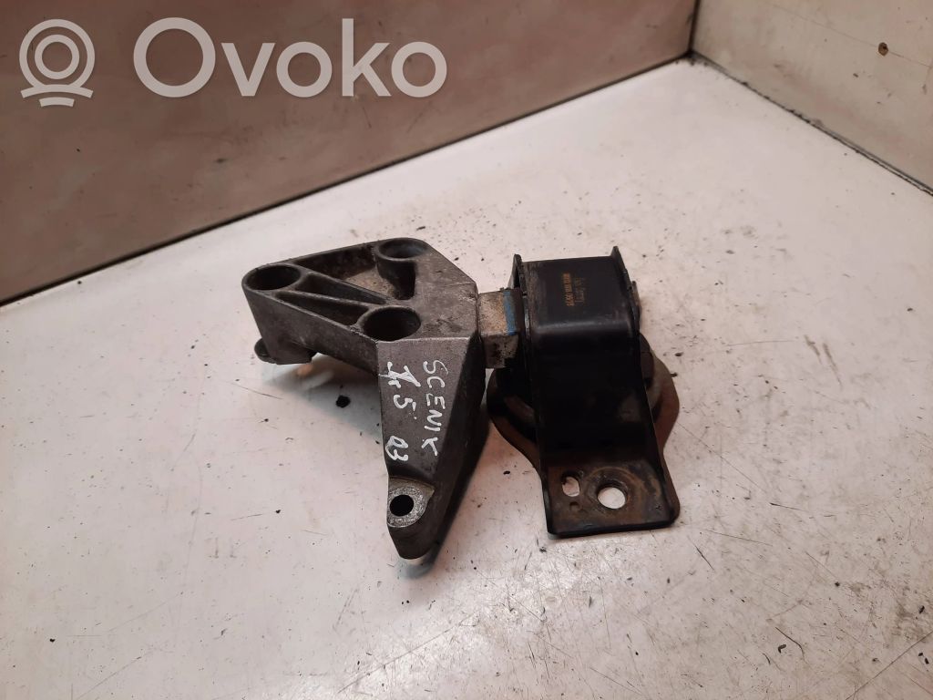 Renault Scenic II -  Grand scenic II Engine mount bracket 