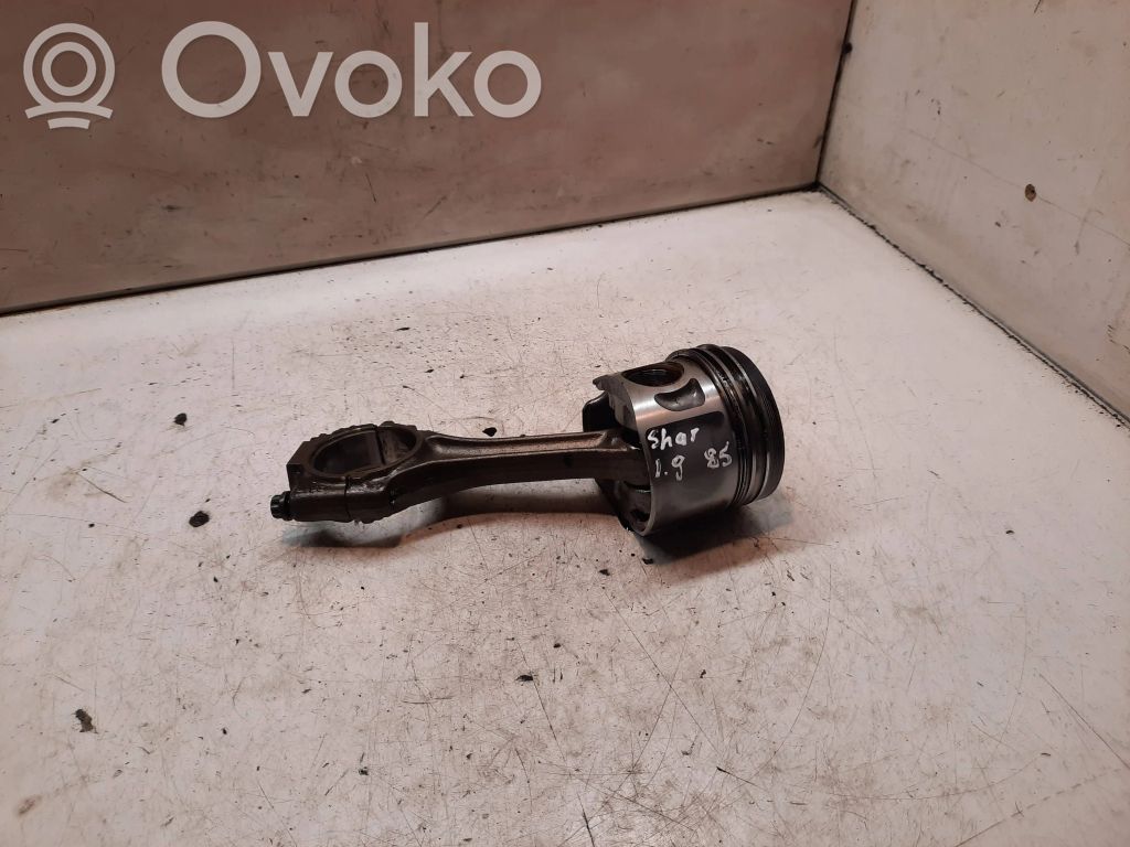 Volkswagen Sharan Piston with connecting rod 