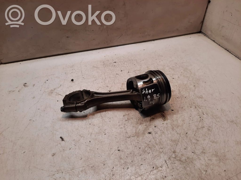 Volkswagen Sharan Piston with connecting rod 