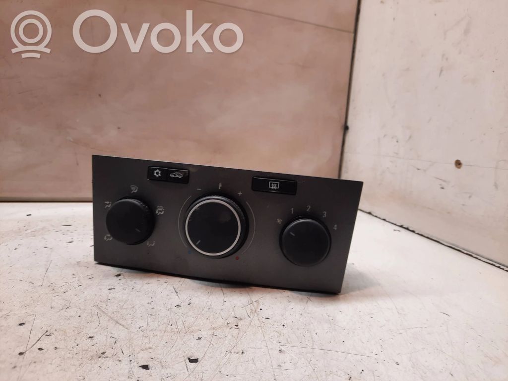 Opel Astra H Climate control unit 