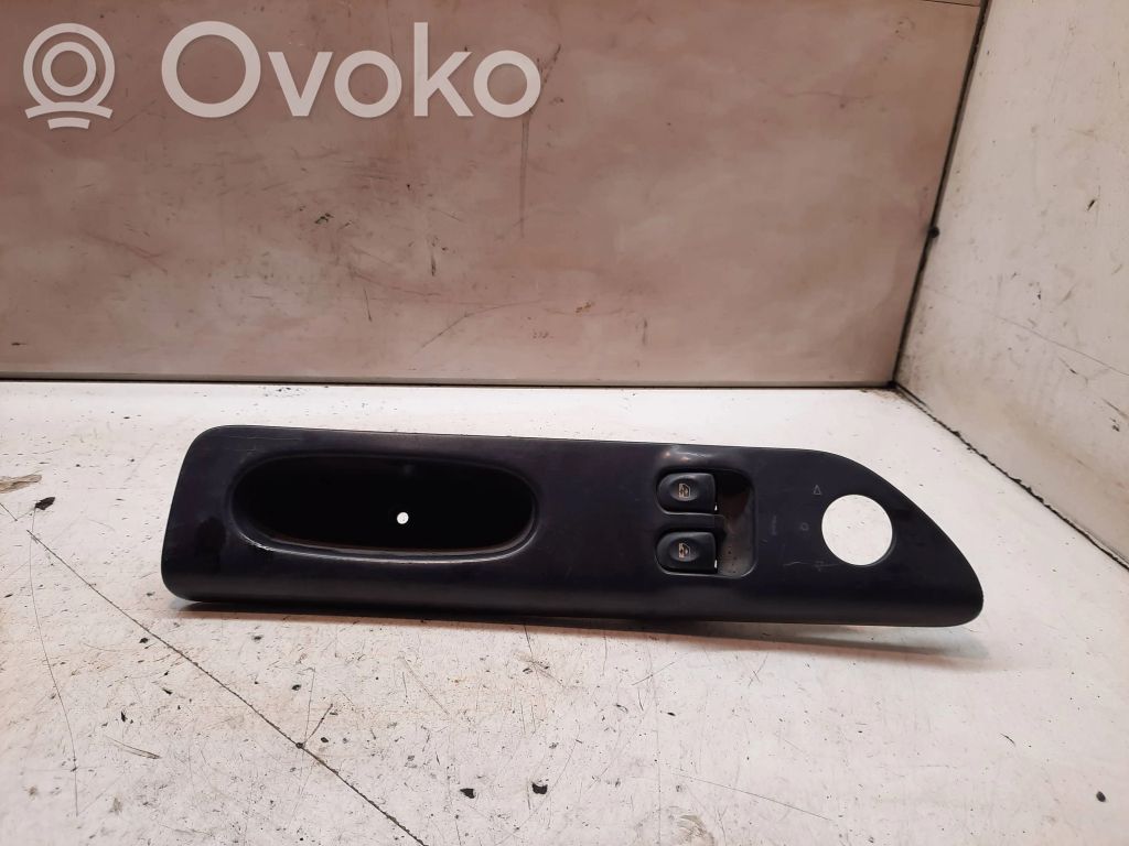 Renault Espace III Electric window control switch 