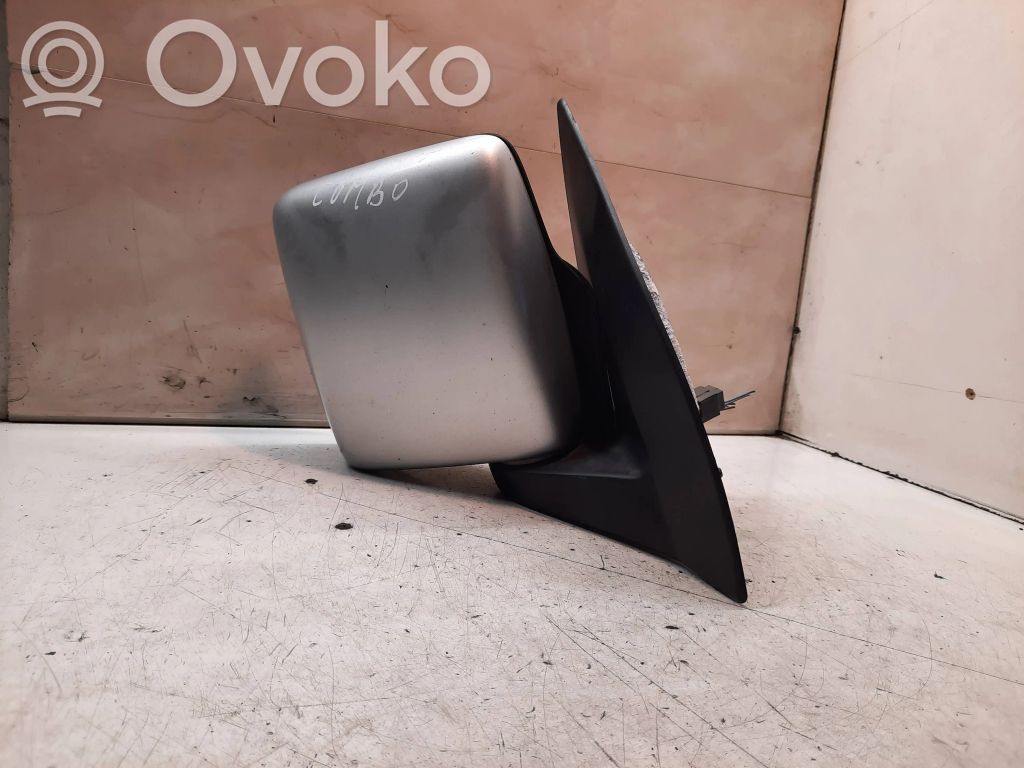Opel Combo C Front door electric wing mirror 
