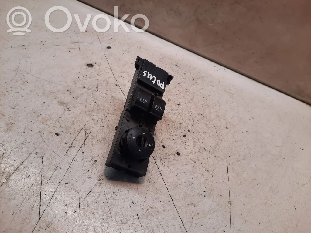 Ford Focus Electric window control switch 