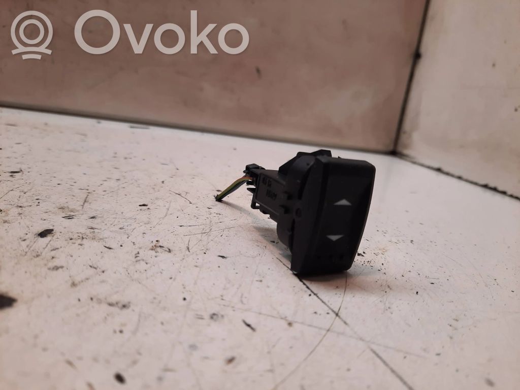 Ford Mondeo Mk III Electric window control switch 