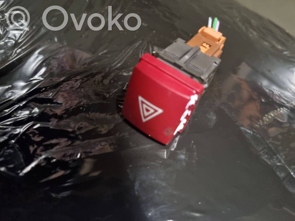Peugeot 207 Hazard light switch 