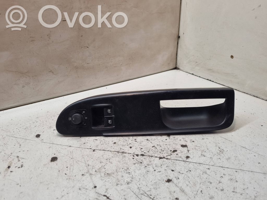 Volkswagen PASSAT B6 Electric window control switch 