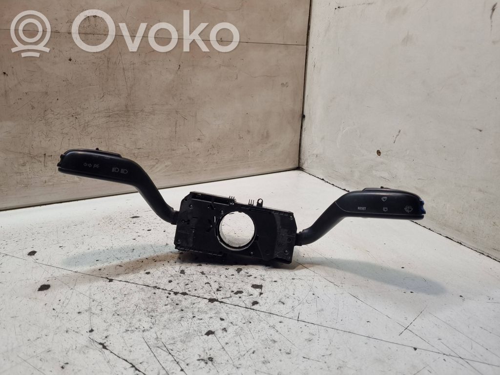 Skoda Roomster (5J) Interruptor/palanca de limpiador de luz de giro 