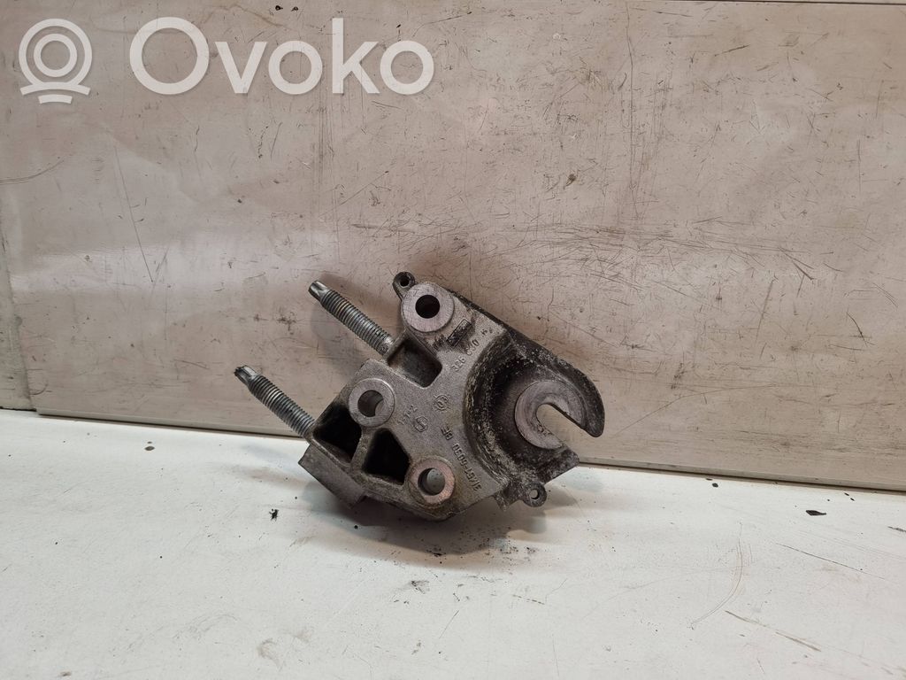 Ford Focus C-MAX Engine mounting bracket 