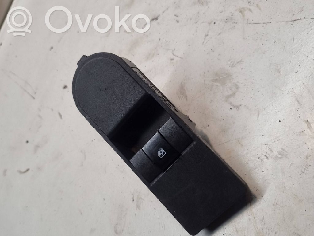 Opel Astra H Electric window control switch 