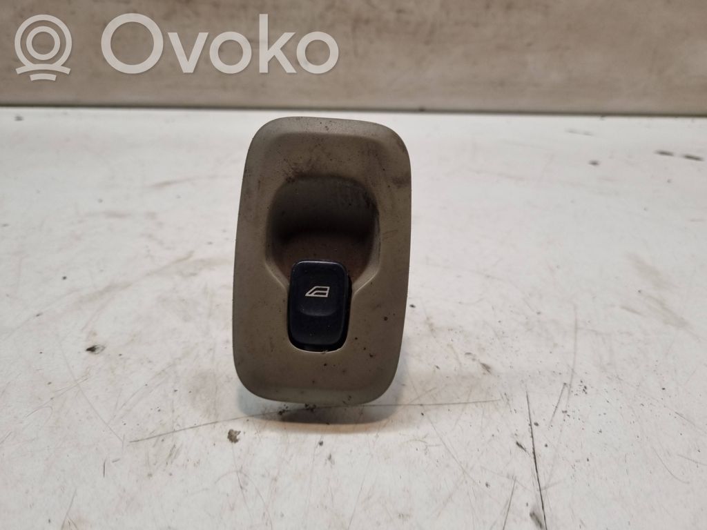 Electric window control switch   8685288,02372