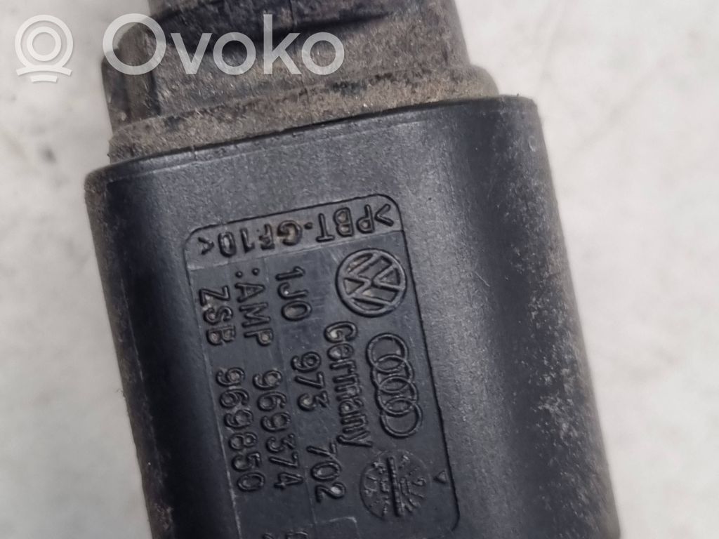 Volkswagen PASSAT B6 Outside/exterior temperature sensor 