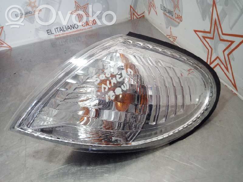 Nissan Almera N16 Lampa przednia 