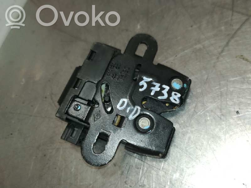 Tailgate lock latch   5738DCH