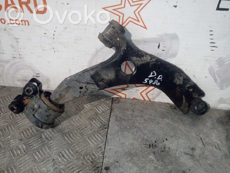 Ford Focus Triangle bras de suspension inférieur avant 