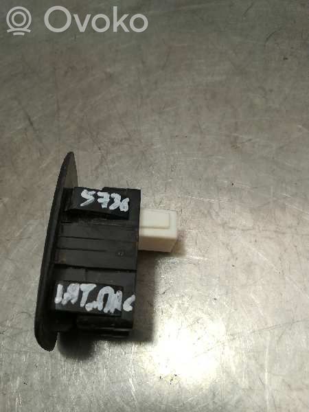 Citroen Berlingo Electric window control switch 