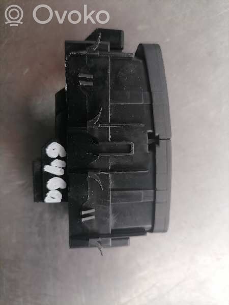 Mercedes-Benz C W204 Front door lock motor 