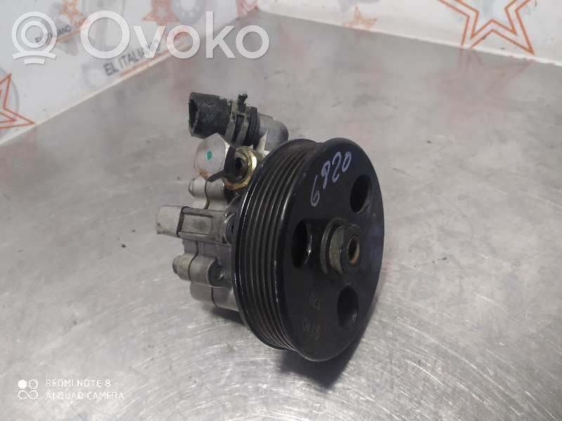Ohjaustehostimen pumppu   6820