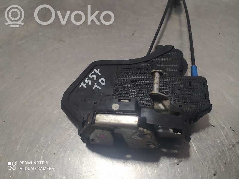 Toyota Corolla Verso E121 Cerradura de puerta trasera 