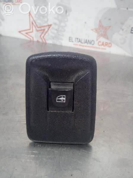 Interruptor del elevalunas eléctrico   7702
